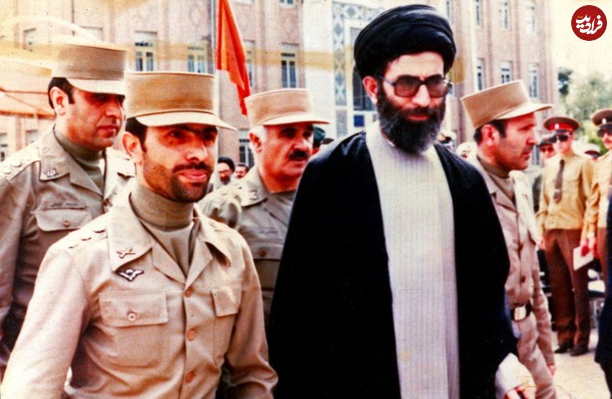 عکس؛ سفر در زمان؛ «صیاد شیرازی در کنار رهبر انقلاب در سفر سوریه»؛ دهه 60