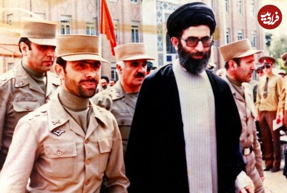 عکس؛ سفر در زمان؛ «صیاد شیرازی در کنار رهبر انقلاب در سفر سوریه»؛ دهه 60