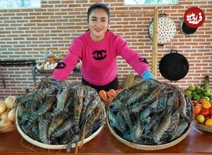 ببینید؛ غذای روستایی در چین؛ پخت یک غذای سنتی با میگو و سبزیجات