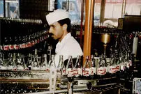 (تصاویر) سفر به ایران قدیم؛ کوکاکولا، حافظ برفی، حجازی و... 
