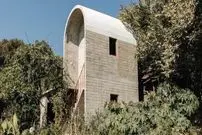 یک خانه؛ کافه زیبا 45 متری بدون مواد و اجزا لوکس!