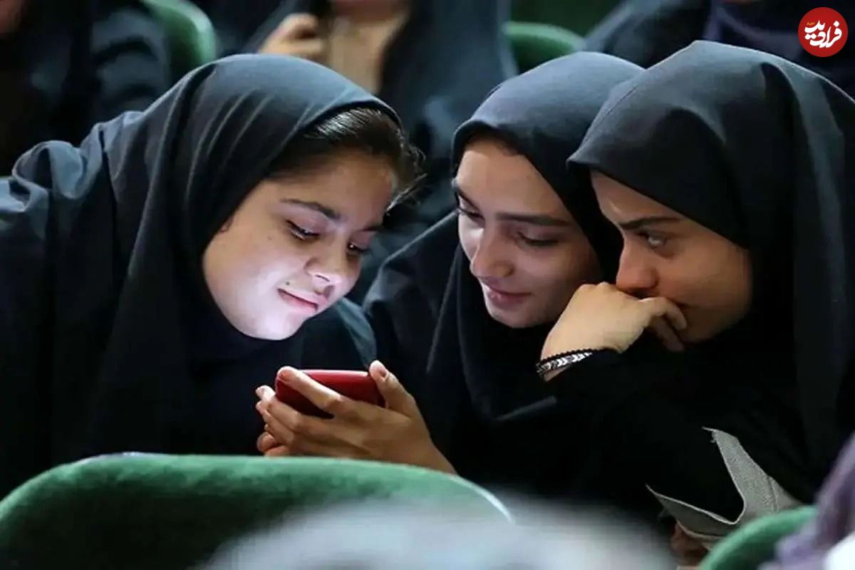 عکس؛ از چالش خطرناک «نهنگ آبی» تا «عقاب خونی»