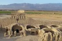 عکس| سفر زمان؛ آمریکایی‌ها با اتومبیل در راه تپه‌حصار دامغان؛ سال 1311