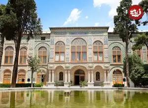 عکس| سفر در زمان؛ کارت‌پستالی با تصویر جمعی از درباریان در کاخ گلستان