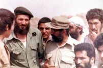 عکس؛ سفر به تاریخ؛ «شهید چمران» در کنار «چریک‌های جنوب شهر تهران» در جبهه