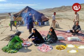 ببینید؛ غذای روستایی در ایران؛ پخت قرمه سبزی توسط دو بانوی عشایر