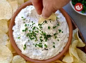طرز تهیه دیپ خامه ترش و پیاز