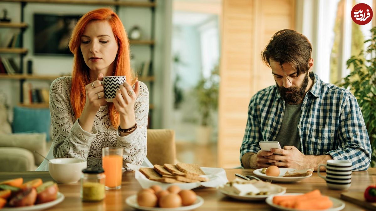 «فابینگ» چیست؟/ متاهلها بیشتر فابینگ میکنند یا مجردها؟