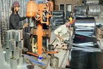 ببینید| قوطی های رنگ چگونه در پاکستان تولید می شود؟