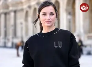 عکس| سفر در زمان؛ «آنا د آرماس» در حال ورود به یک استودیو در لندن؛ سال 1401