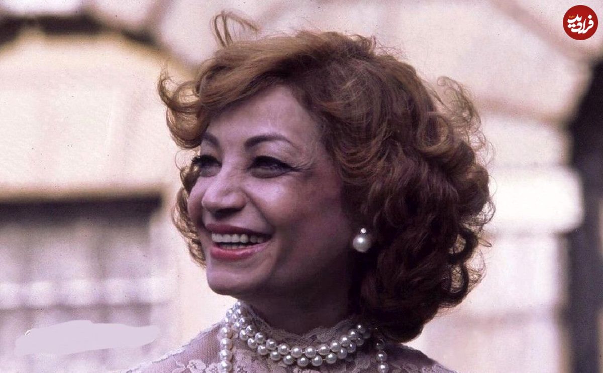 عکس| سفر در زمان؛ «اشرف پهلوی» در کنار محمدرضا پهلوی و فرح در مراسم تاجگذاری در تهران؛ سال 1346