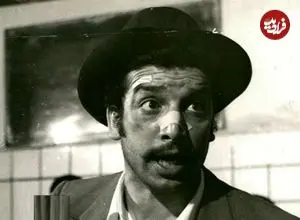 عکس| سفر زمان؛ «بهمن مفید» در مراسم اهدای جوایز فیلم «قیصر»؛ سال 49