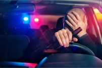 ببینید؛ رانندگی خطرناک راننده مست با خودرو پراید و دستگیری توسط پلیس راهور