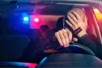 ببینید؛ رانندگی خطرناک راننده مست با خودرو پراید و دستگیری توسط پلیس راهور