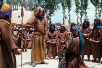 عکس؛ سفر در زمان؛ «یَحیی بن زَمزَم» سریال مختارنامه روی دیوار چین؛ سال 94