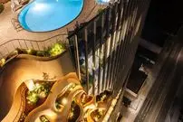 تصاویر| معماری بی نظیر؛ تجربه یک دره وسط شهر! 