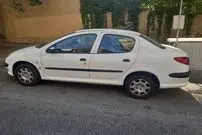 ( ویدیو) لحظه هولناک چپ کردن پژو ۲۰۶ در جاده بیرون شهر