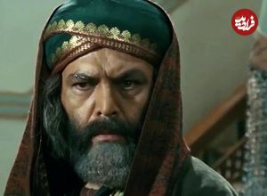 عکس؛ سفر به تاریخ؛ «مختار ثقفی» (مختارنامه) در کنار برادرش در مراسم ترحیم همسرش «عسل بدیعی»