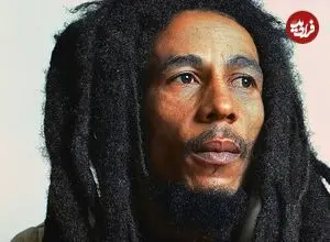 عکس| سفر در زمان؛ «باب مارلی» در 30 سالگی و در حال قدم زدن در انگلیس؛ سال 1354