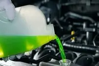 تفاوت رنگ های مختلف ضد یخ خودرو چیست و اگر اشتباه کنیم چه می‌شود؟