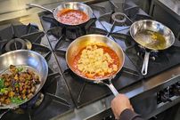 ببینید؛ غذای خیابانی در آلمان؛ پخت انواع پاستای اصیل ایتالیایی در برلین