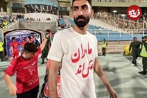 عکس؛ ژست عجیب بیرانوند و شجاع خلیل‌زاده با جام قهرمانی در هواپیما