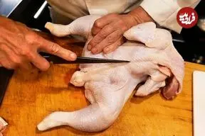 ببینید| غذای خیابانی در ژاپن؛ مهارت یک سرآشپز در کباب کردن مرغ در توکیو