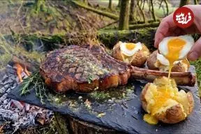 ببینید| غذای روستایی در انگلیس؛ پخت استیک تاماهاوک روی سنگ داغ در جنگل