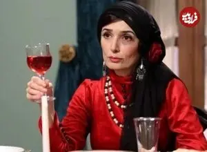 عکس| سفر زمان؛ موتورسواری «آتنه فقیه‌نصیری و حمیده خیرآبادی» در تهران؛ سال 70
