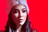 عکس| سفر زمان؛ چهرۀ «لیلا اوتادی» با موی تراشیده و کلاه مصری