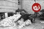 عکس| سفر به ایران قدیم؛ پنبه‌زن‌ها در بازار نیشابور در دوران مظفرالدین شاه