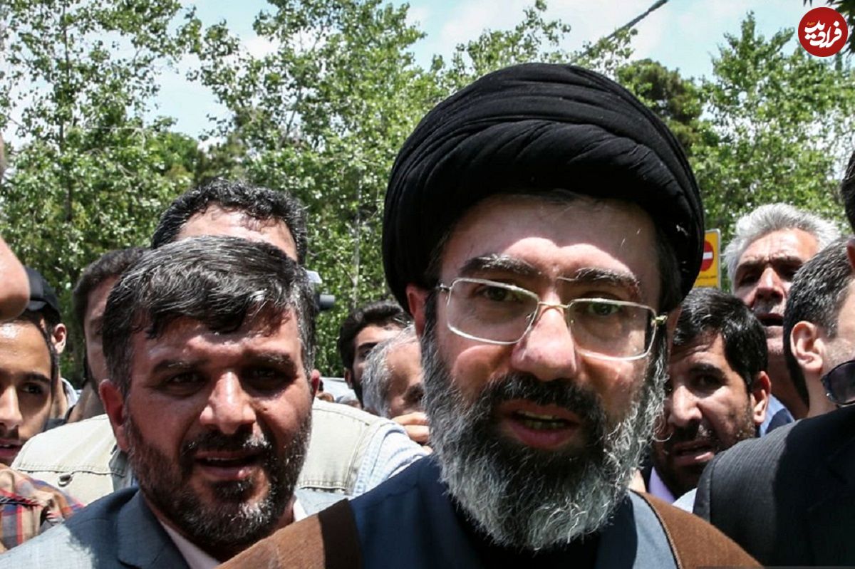 عکس؛ سفر در زمان؛ «سیدمجتبی خامنه ای» با لباس بسیج در جبهه؛ دهه 60