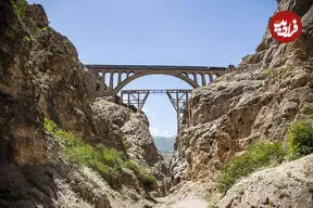 ببینید| پل ورسک؛ یکی از عجیب‌ترین پل‌های جهان و شاهکار مهندسی ۹۰ ساله