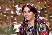 سفر به ایران قدیم؛ فرزانه تأییدی: از این‌که هرگز یک هنرپیشه پول‌ساز نشدم احساس ناراحتی نکرده‌ام؛ مدتی است که از برق استفاده نمی‌کنم!