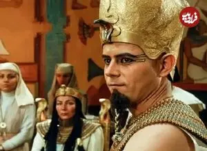 عکس| سفر زمان؛ چهرۀ «آخناتون» در 57 سالگی در پشت‌صحنه آخرین سریالش