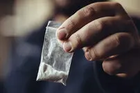 (عکس) هروئین ساخت لابراتور قزوین خبرساز شد!
