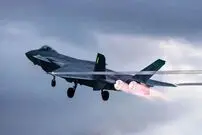 تصاویر؛ سلاح مخفی جنگنده J-20 چین دربرابر F-22 آمریکا؛ نبرد «پرنده شکاری» و «اژدها»