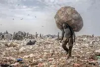 برندگان جایزۀ 67 هزاردلاری عکاسی؛ از «زباله‌گردها» تا «ساحل آلودۀ خزر»