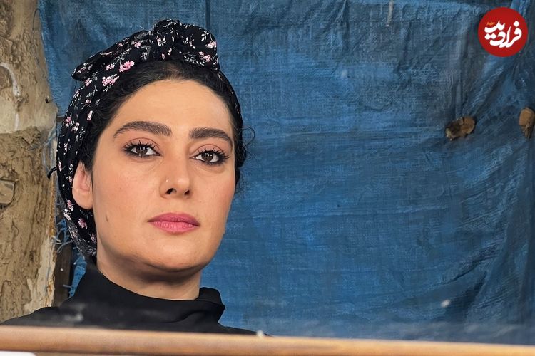 عکس؛ سفر در زمان؛ «آنیه و طوبی هامون» در پشت صحنه سریال طوبی؛ سال 1403