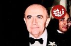 عکس| سفر در زمان؛ «هویدا» در حال کار با نخستین کامپیوترهای وارد شده به ایران؛ سال 54