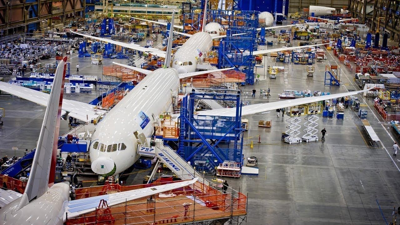 (ویدئو) فرآیند مونتاژ و ساخت هواپیماهای مسافربری مشهور بوئینگ در کارخانه