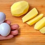 ببینید| طرز تهیه دو غذای ساده با 3 سیب زمینی و 3 تخم مرغ