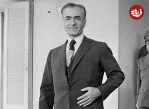 عکس| سفر در زمان؛ «محمدرضا پهلوی و فرح» در فرودگاه سمدن سوئیس؛ سال 1353