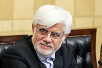 عکس؛ سفر به تاریخ؛ چهرۀ «محمدرضا عارف» در 15 سالگی در حال ریختن چای در هیأت