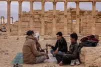 (ویدئو) پیک نیک و بساط قلیان کشی سوری‌ها در شهر باستانی پالمیرا