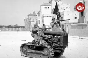 عکس| از مزرعه تا میدان نبرد؛ وقتی تراکتور تبدیل به تانک انقلاب در اسپانیا شد