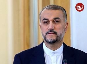 عکس؛ سفر به تاریخ؛ بوسۀ «حسین امیرعبداللهیان» بر پیشانی «سردار سلیمانی»؛ سال 96