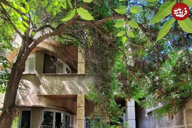 تصاویر؛ خانه‌ای از دوران پهلوی دوم با تنور نان در خانه!