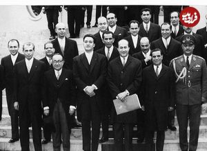 سفر در زمان؛ اوضاع مالی ایران از دست وزرا خارج شده بود؛ مدیران ایرانی معتقد بودند از مدیران آمریکایی بهتر کار می‌کنند
