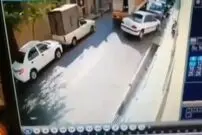 (ویدیو) شوک بزرگ به مالک پژو پارس در تهران؛ بی‌دقتی راننده کامیون و خسارت شدید به خودروها